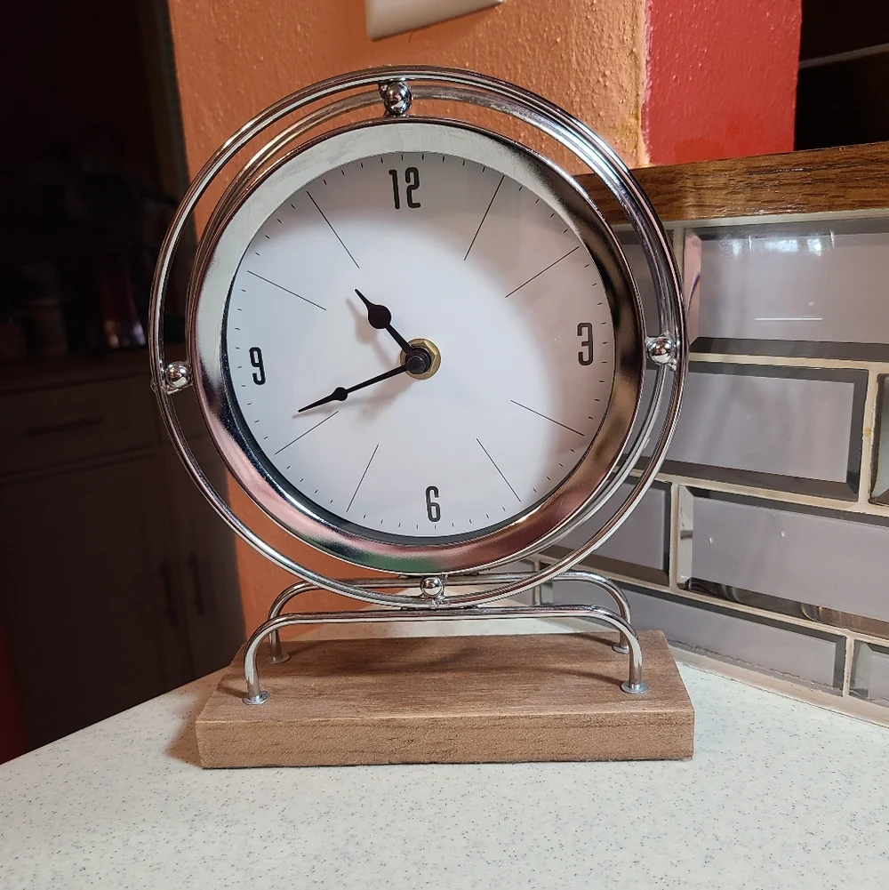 Estate Silver and White Wall Clock